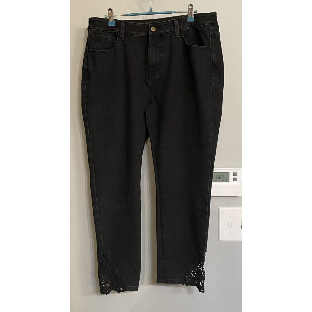 Soft Surroundings Jeans Black Crop Denim Crochet Hem Detail Petite 14 EUC